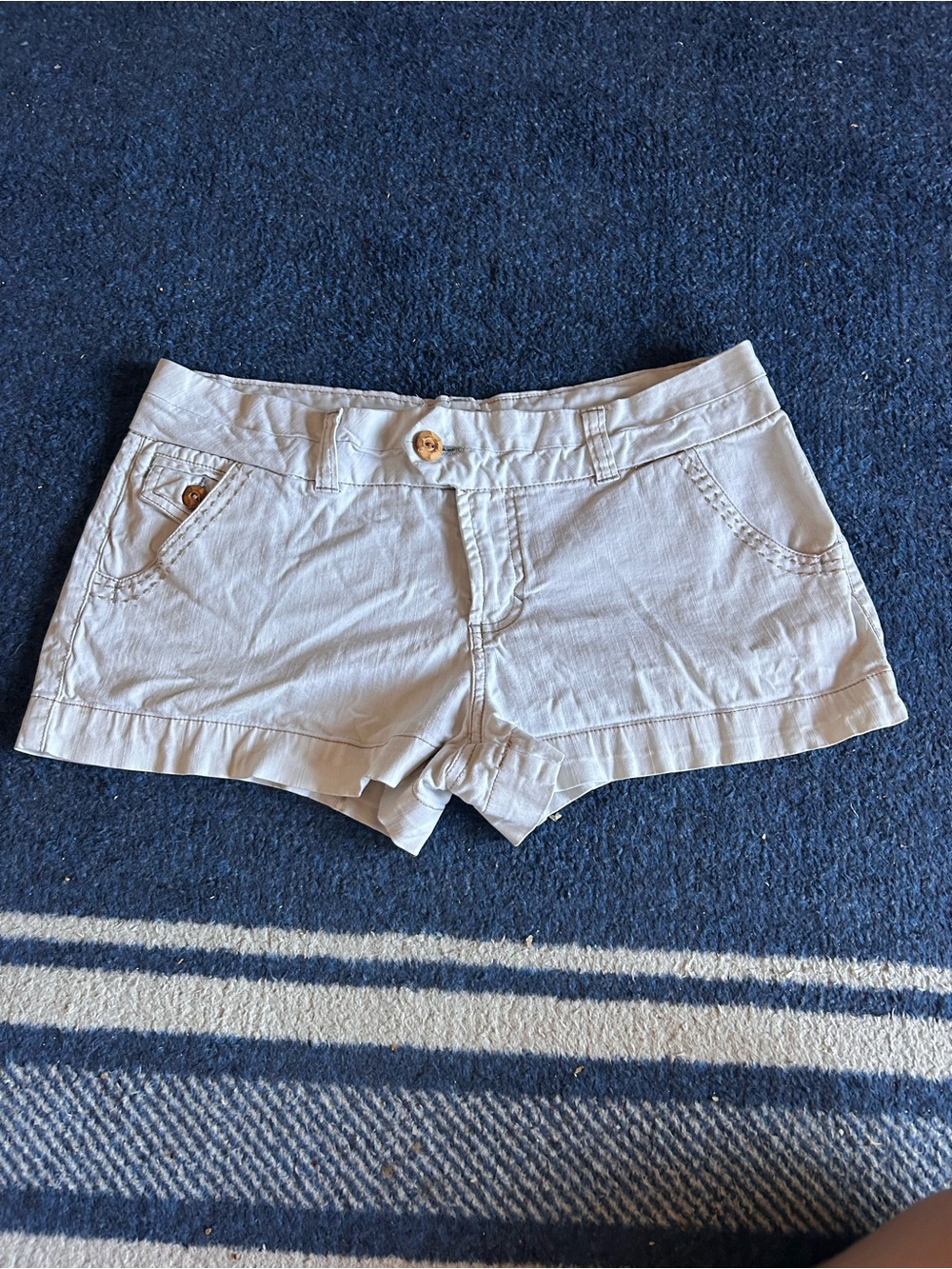 Casual Low-Rise Cream Jean Shorts for Women
